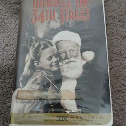 Vintage Miracle On 34th Street VHS