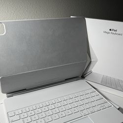 Apple  Magic Keyboard White   iPad Pro 12.9 iPad Air 13