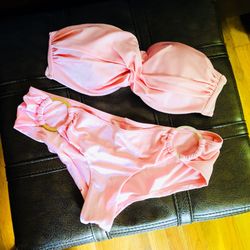 Victoria’s Secret bikini