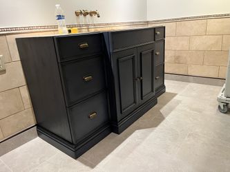 Custom Millwork And Cabinets