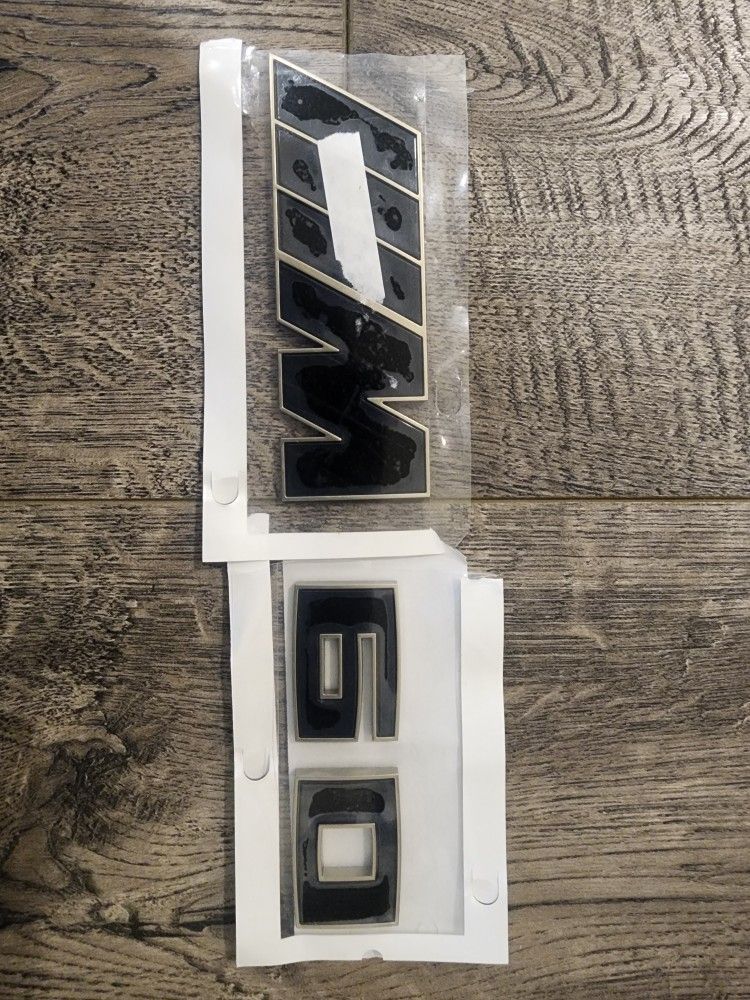 BMW IX M60 LOGO