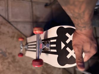 Supreme Complete Skateboard 