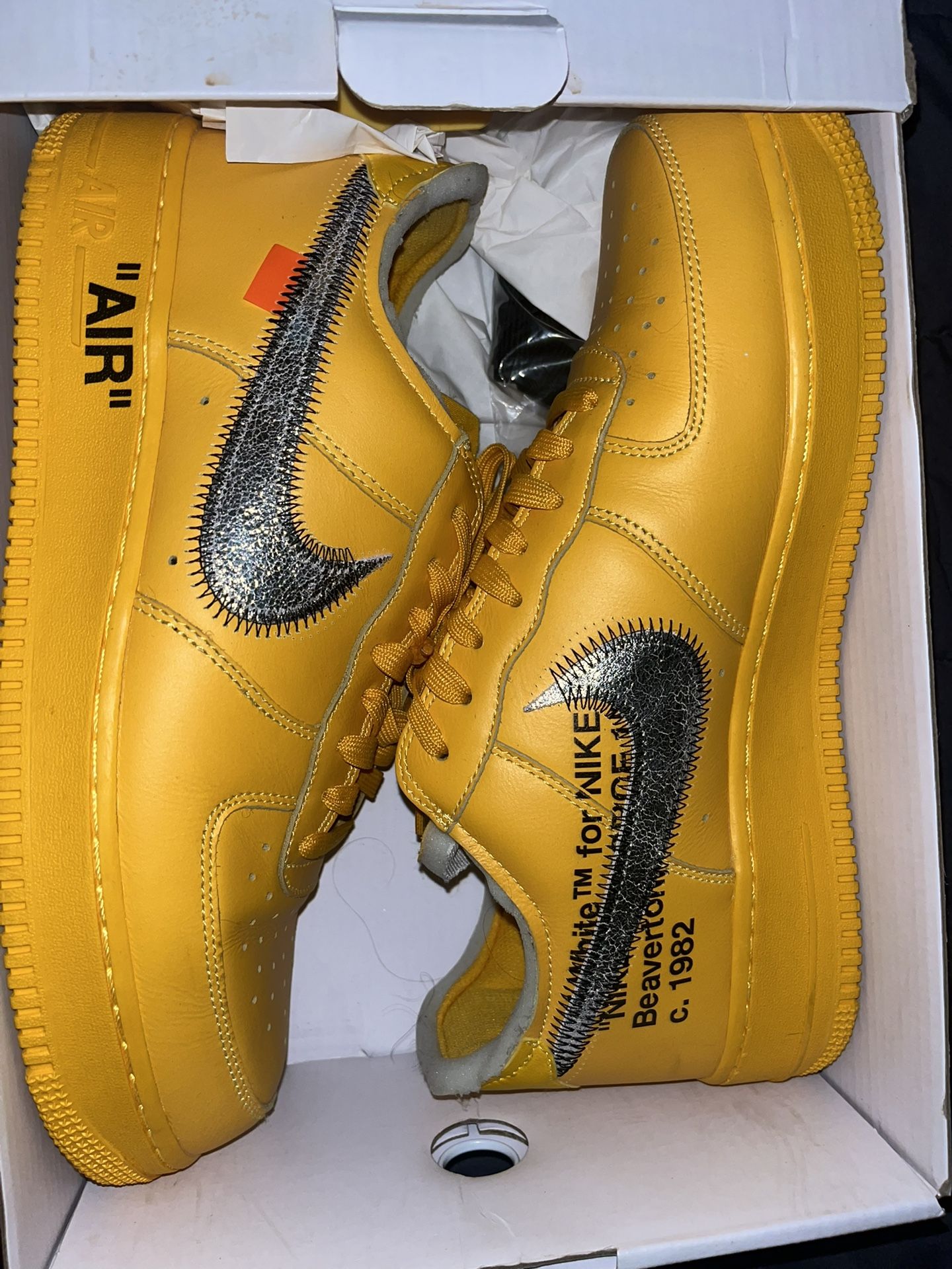  off white x nike air force 1 low University Gold