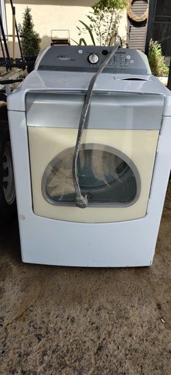 Whirlpool Cabrio electric clothes dryer