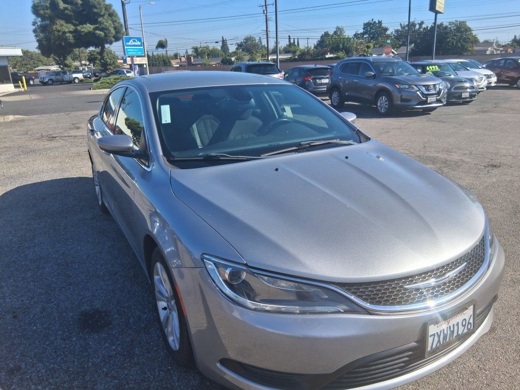 2017 Chrysler 200