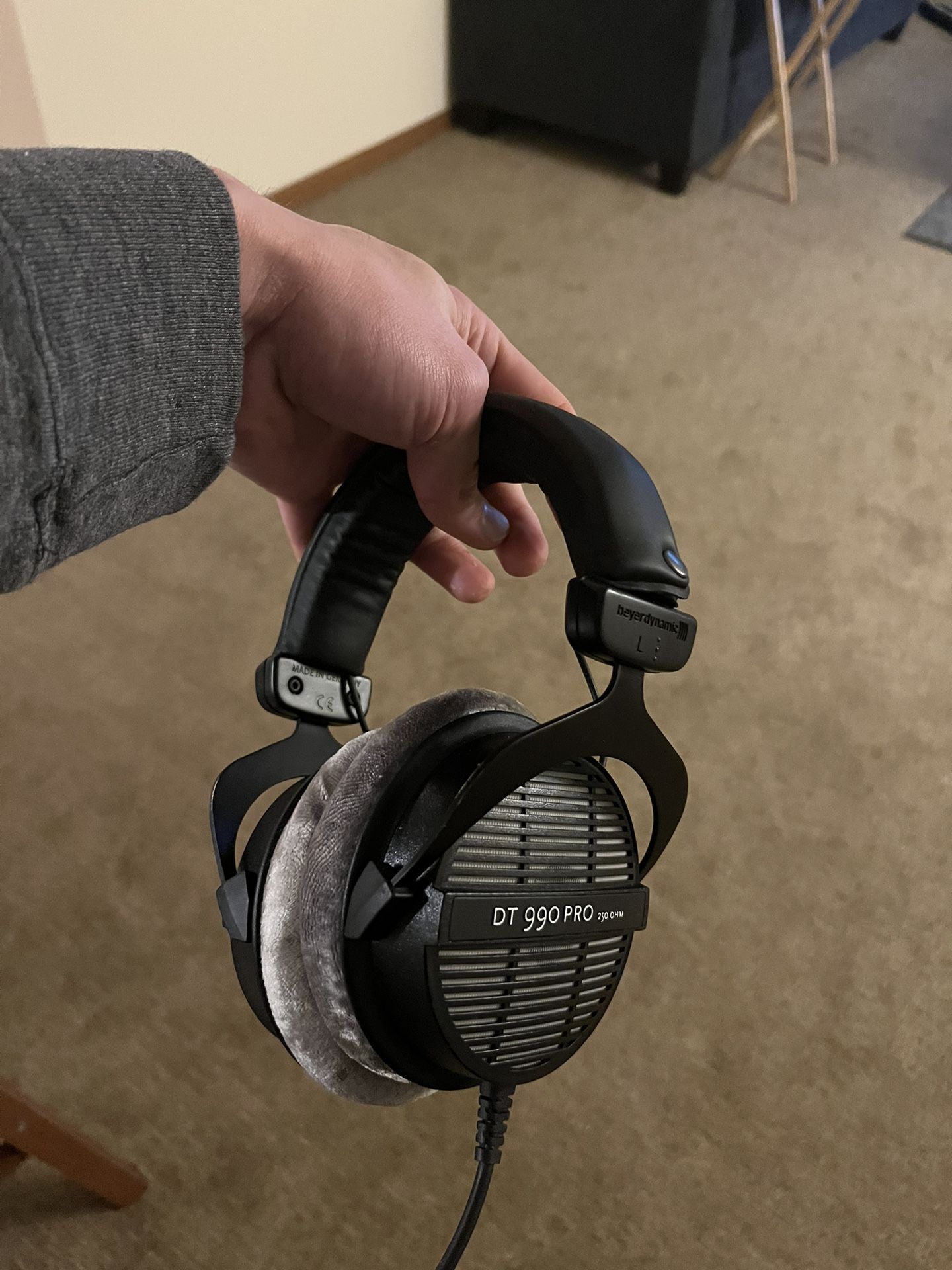 beyerdynamic DT 990 pro 250 ohm open backed studio headphones