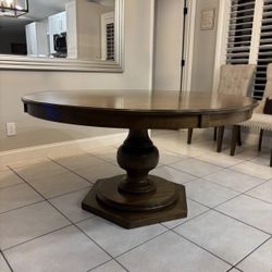 Like-New Dining Room Table
