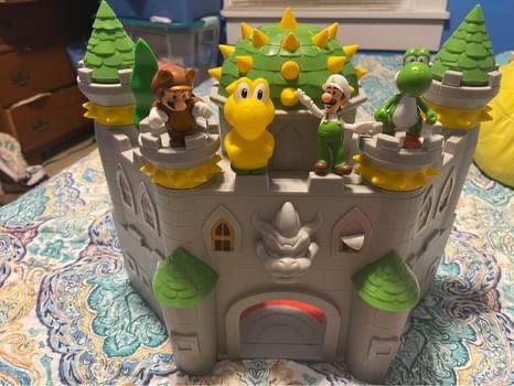 Super Mario castle and Plushies