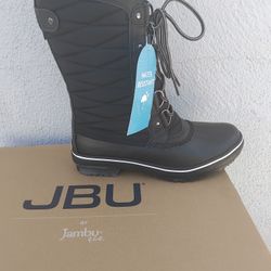 Water Boots Sizes 6