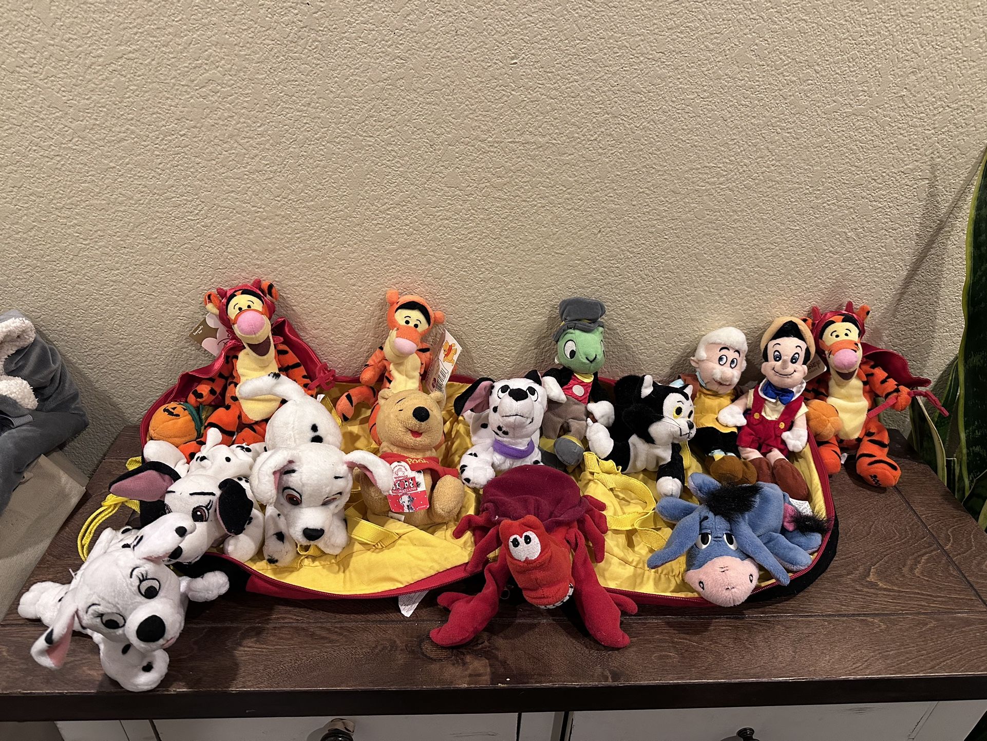 Disney Characters With Backpack 