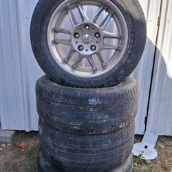 Tires...Llantas Para Troca 