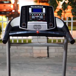 NordicTrack C900i Treadmill