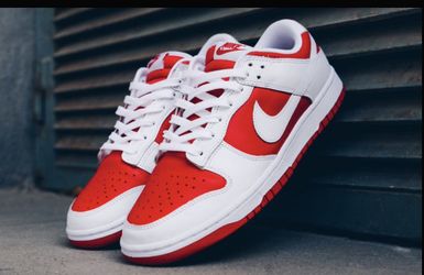 Nike Dunk Low Championship Red Size 11.5