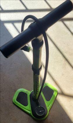 Bike pump floor pump