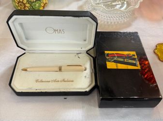 OMAS Bibliotheque Nationale White Celluloid Limited Edition PEN W/ Box And Case