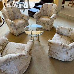 4 Swivel Chairs And Table