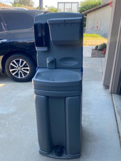 Portable handwashing station