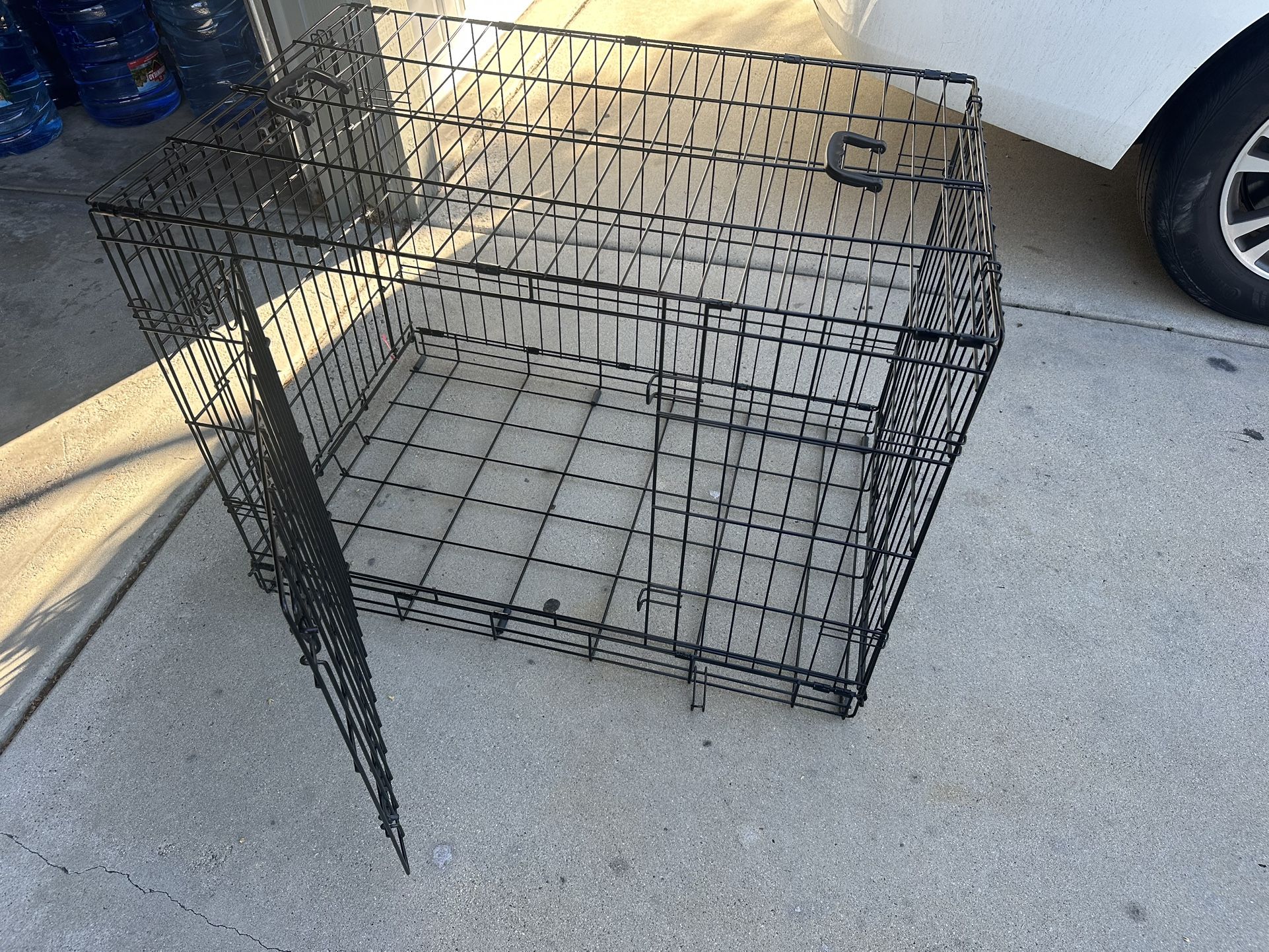 Dog Crate, Hardly Used 24 x 24 x 36. 36 is height