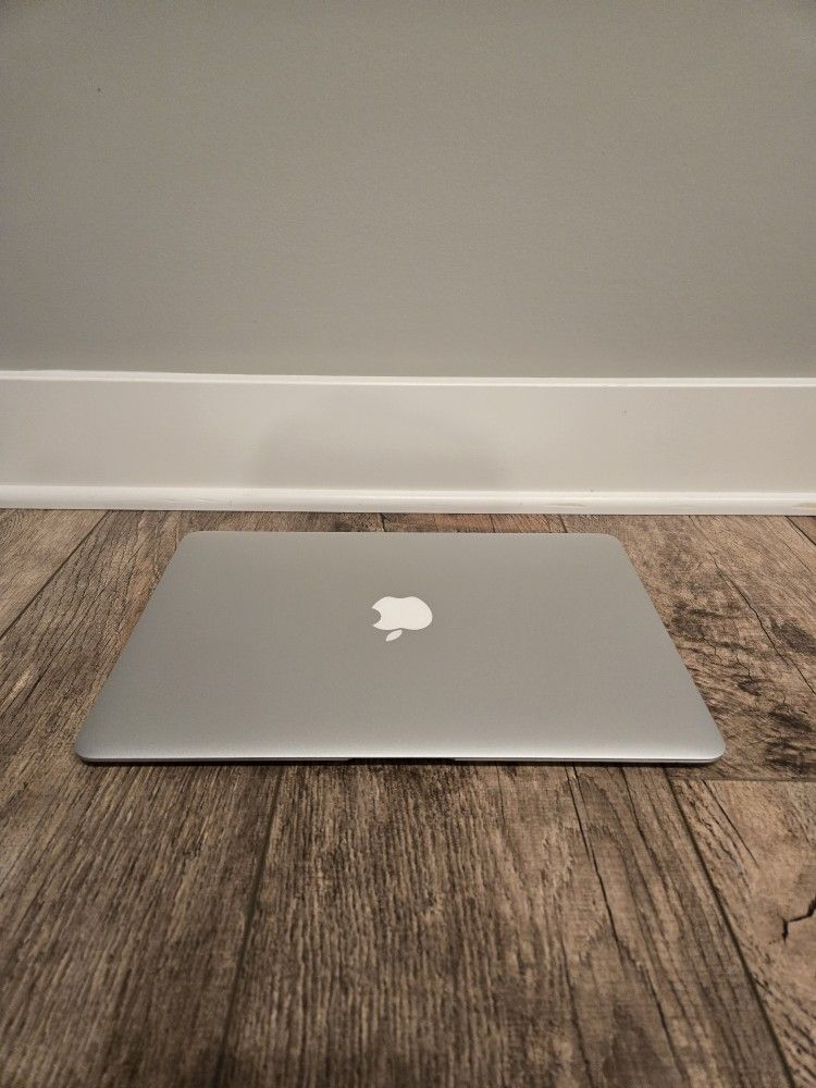 Apple MacBook Air (2015) - 128GB SSD - 13.3"