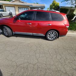 2014 Nissan Pathfinder