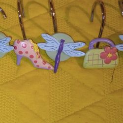 #01 • 12 Shower Curtain Hooks