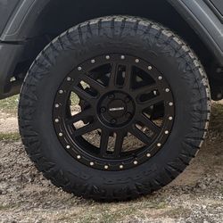 Maxxis Razr AT tires with Mayhem Delta Wheels