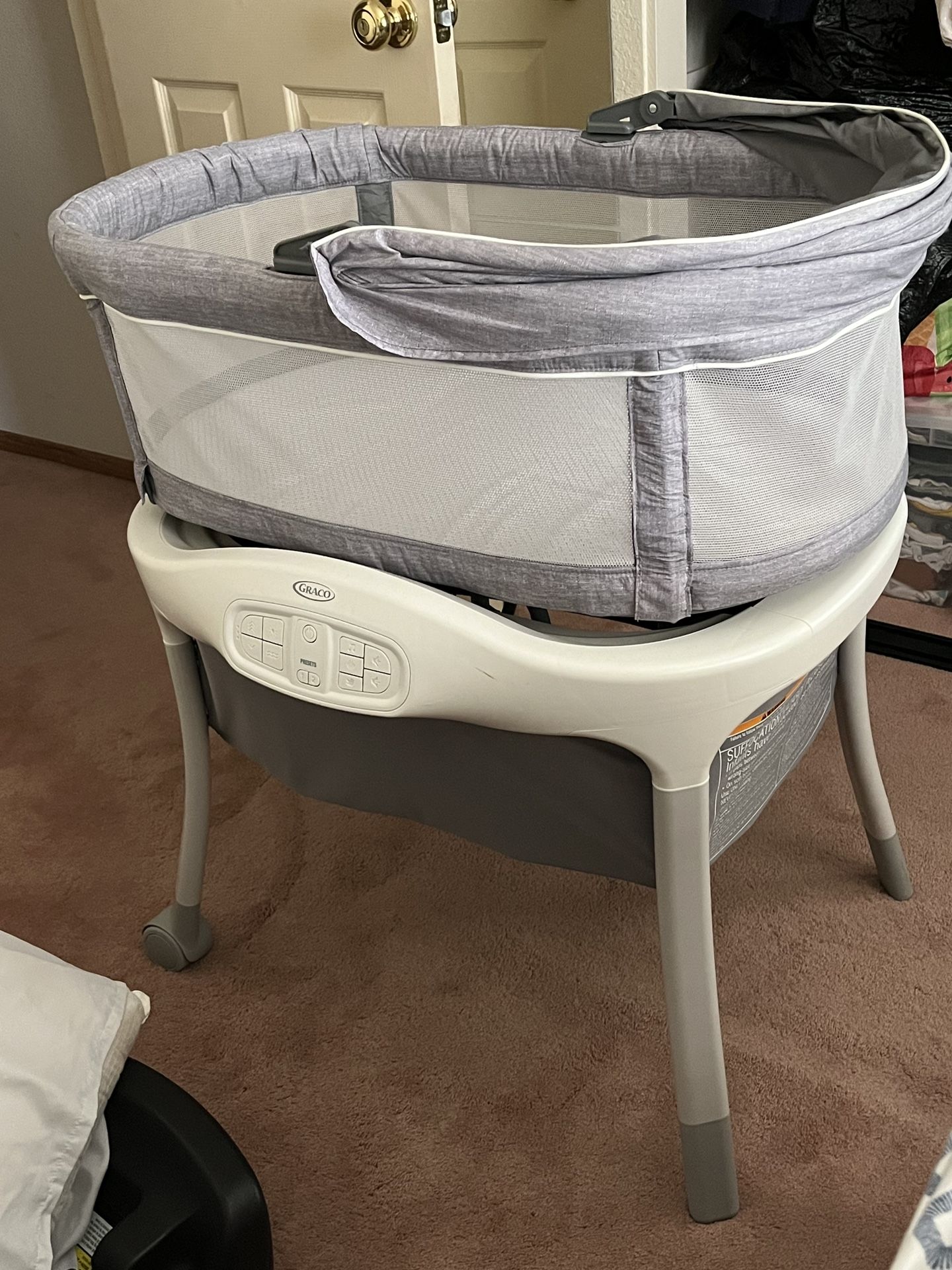 Graco bassinet 