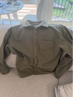 Vuori Men’s Oregano Button Up Size Medium