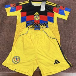 Soccer  kids niños size 22,24,26,28  4,5,6,7,9,10,11,12 years old America america 🦅🦅las home and away local visitante aguilas New Jersey  2025-  202