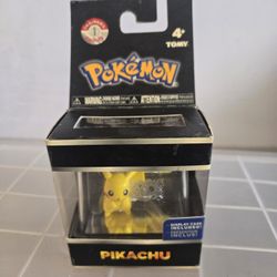 TOMY Pok'emon Pikachu Figurine In Display Case 