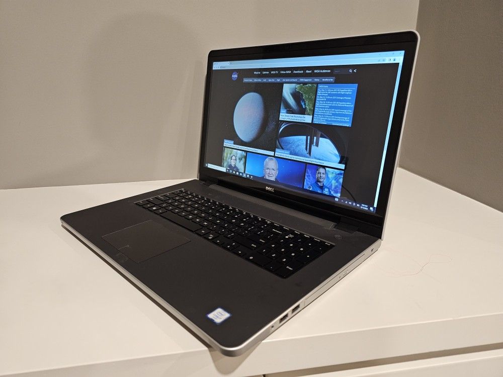 17.3 Inch Dell Inspiron 5759 Laptop. Core i7. Touchscreen. 16GB Ram