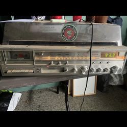 VINTAGE SEARS AM FM RADIO RECEIVER