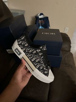 Dior b23