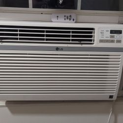 LG Air Conditioner 10,000 BTUs