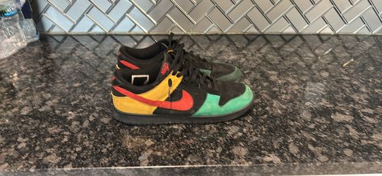 Nike Low Top Dunk Rasta 
