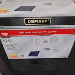 Brand New Defiant Security Light Solar. $40 Pickup In Oakdale 