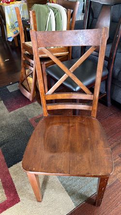 Set de 4 sillas buenisima madera