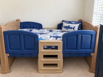 STEP 2 TWIN SIZE LOFT BED