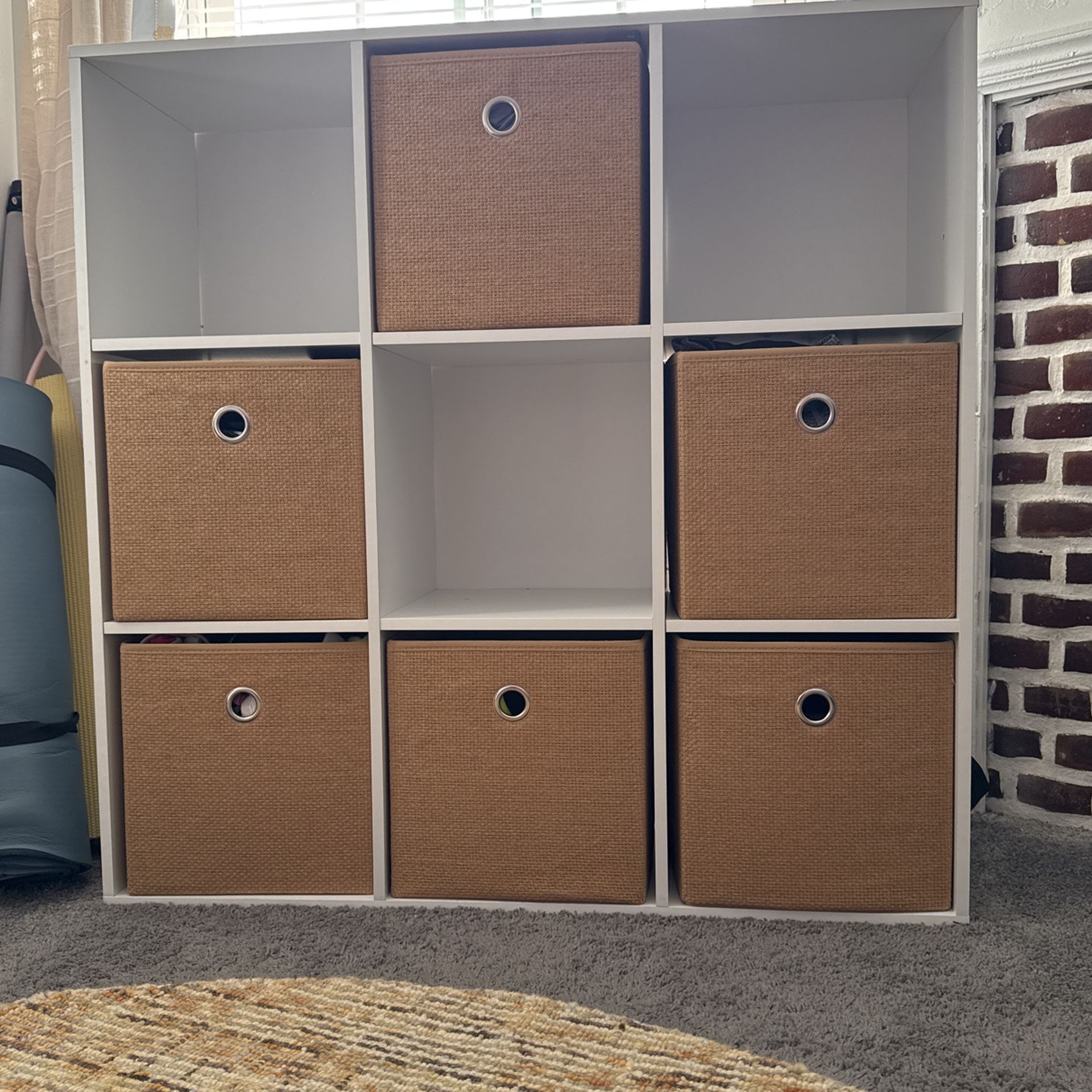 White Wooden 9 Cubicle W/ Baskets