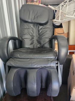 Human touch massage chair