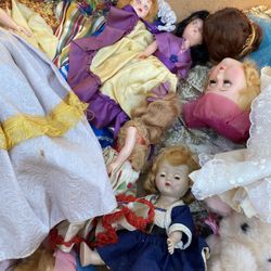 Antique Dolls 