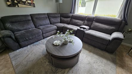 Cindy Crawford Home Power Reclining Sectional w/ USB & Storage