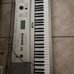 Yamaha Keyboard