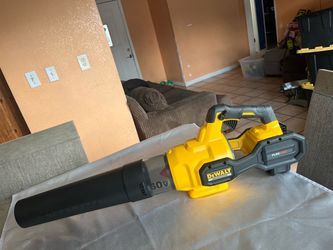 DeWalt 60V FlexVolt Brushless Cordless Blower tool only