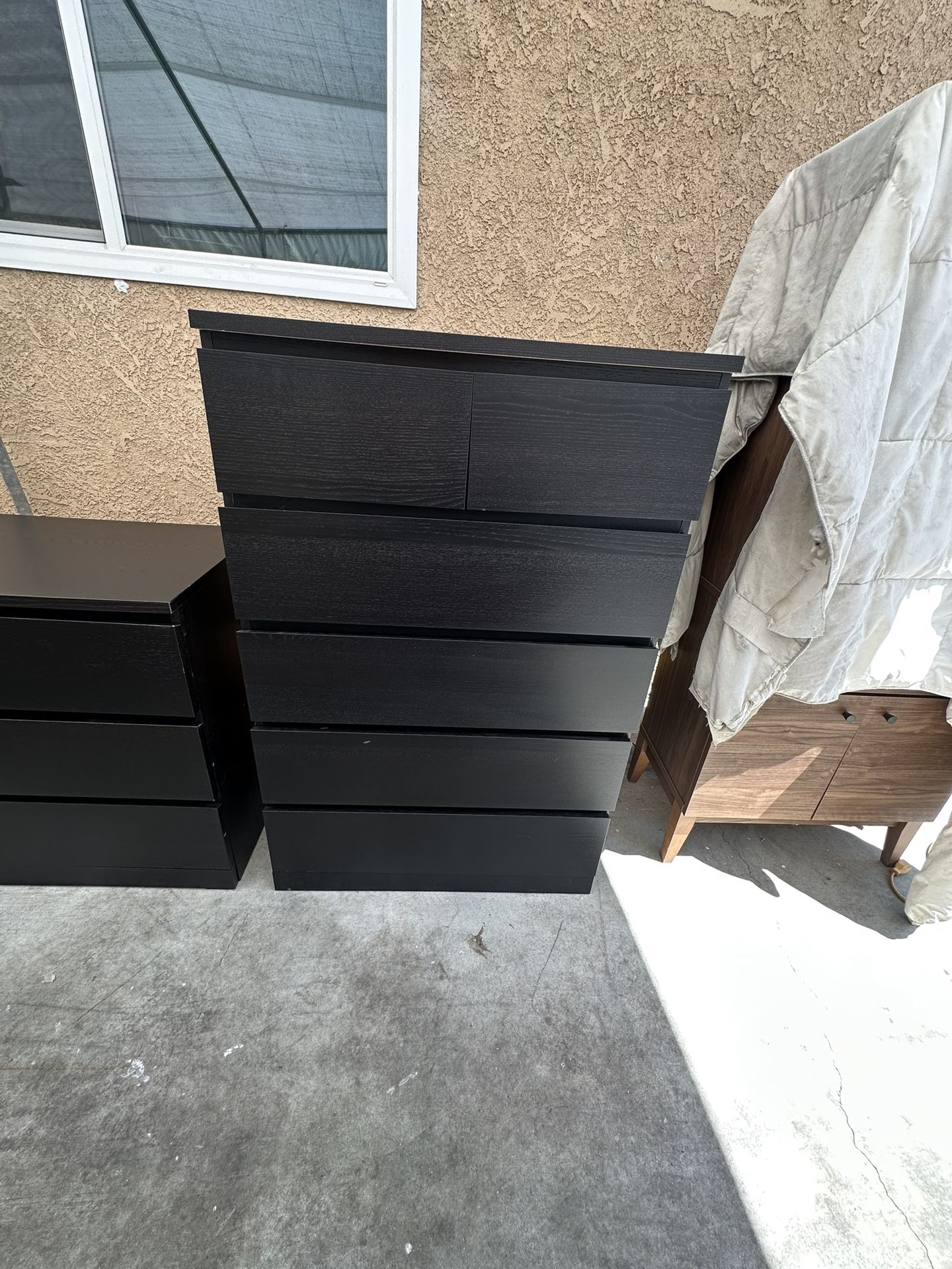 Black Dresser