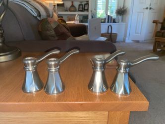 Moen Faucet and 4 Handles