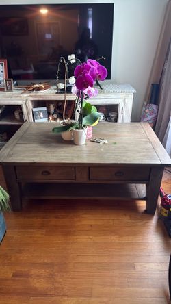Wood Coffee table