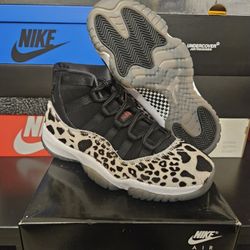 Deadstock Womens Air Jordan 11 Retro (Animal Instinct)