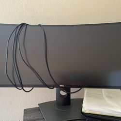 Dell Curved Monitor 32*14