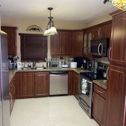 Kitchen Cabinets And Appliances Microwave,oven,dishwasher 
